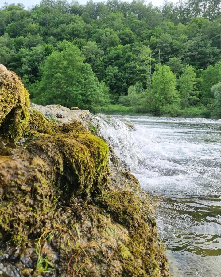 Penzion Kablarovo Brdo Krnjak Exteriér fotografie